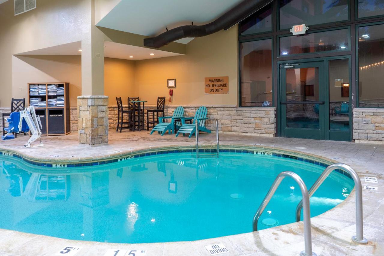 The Grand Hotel At The Grand Canyon Tusayan Ngoại thất bức ảnh Indoor pool at the Best Western Premier Executive Residency San Antonio Airport