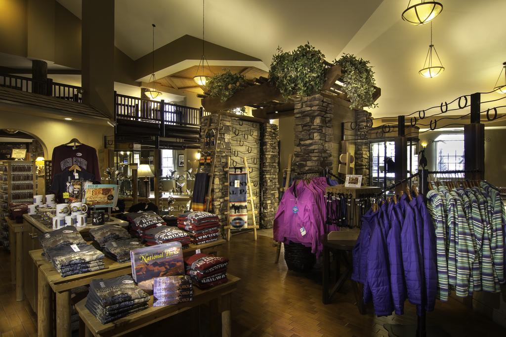 The Grand Hotel At The Grand Canyon Tusayan Ngoại thất bức ảnh The interior of the gift shop at the Grand Canyon Visitor Center